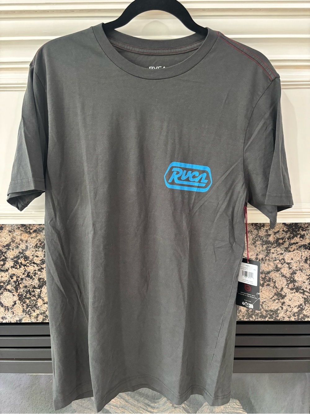 NWT - RVCA T-Shirt